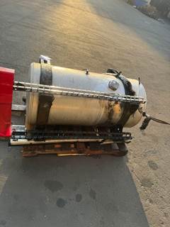 Freightliner Cascadia 125 Right Fuel Tank