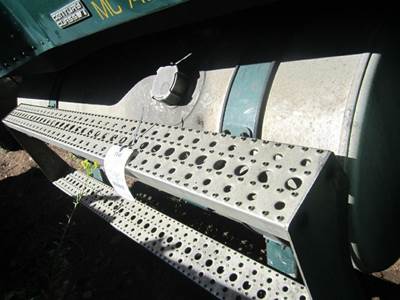 Freightliner Century Class 112 Right Fuel Tank