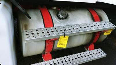 Freightliner Columbia 120 Left Fuel Tank