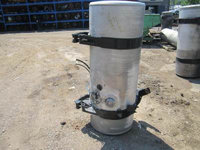 Freightliner ST120 Right Fuel Tank