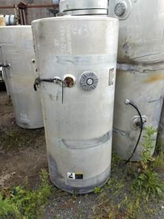 Volvo VNL Right Fuel Tank