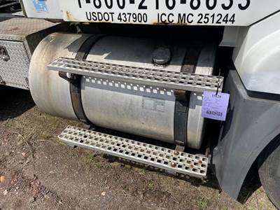 Volvo VNL Right Fuel Tank