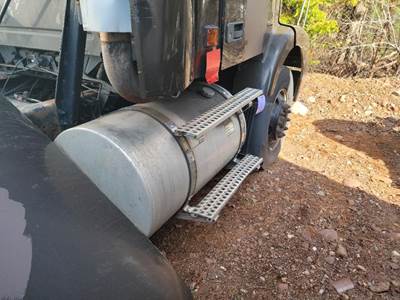 Volvo VNM Right Fuel Tank