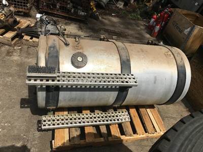 Volvo WIA AREO SERIES Left Fuel Tank