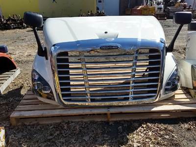 Freightliner Cascadia Hood