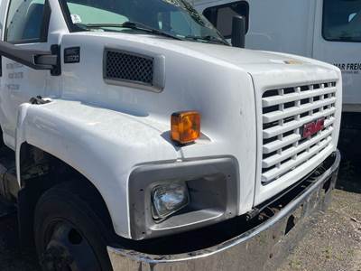 GMC C6500 Hood