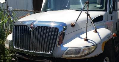 International 4000 Series Hood