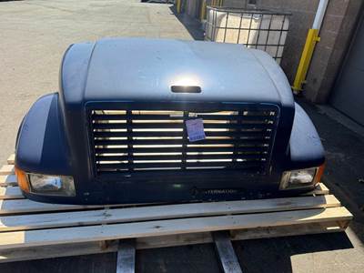 International 4900 Hood