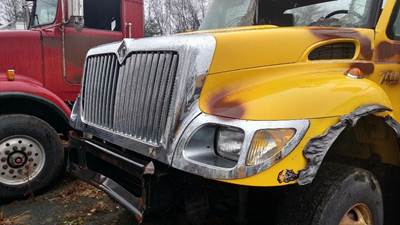 International 7400 Hood