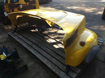 International 7400 Hood