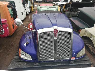 Kenworth T600A Hood