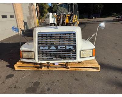 Mack CH613 Hood