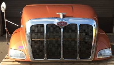 Peterbilt 387 Hood