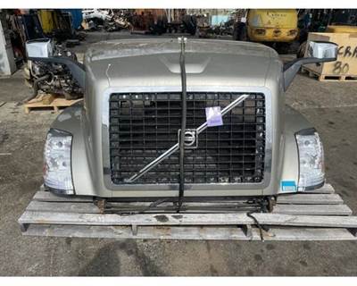 Used 2009 Volvo VNL Hood with Grille & LED Headlights, OEM # 21113794