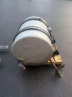 International ProStar Right Hydraulic Tank / Reservoir