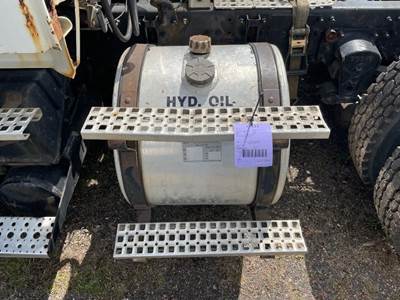 Volvo VNL Hydraulic Tank / Reservoir