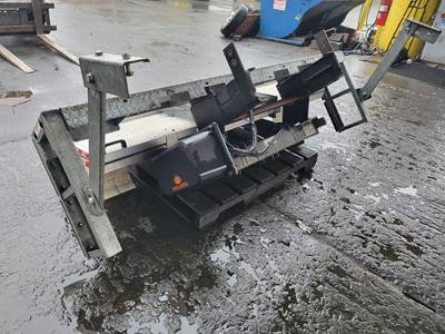 Isuzu NPR HD Liftgate for a Isuzu NPR-HD