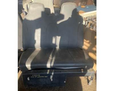 International DuraStar 4300 Right Seat