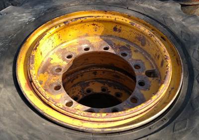 Allis-Chalmers 545H Tire & Rim for a Allis Chalmers 545H