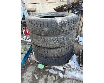 SET OF 4 150$ EACH
DRIVCE TIRES
VIRGIN TREAD
TRIES ONLY