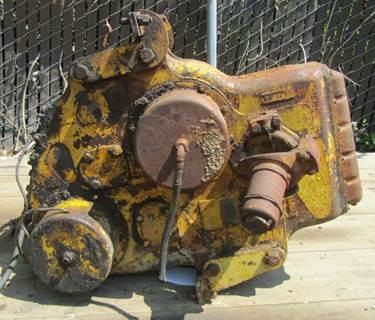 Clark R 400 FS 5 Transfer Case Assembly for a Autocar CONCRETE PUMP TRUCK