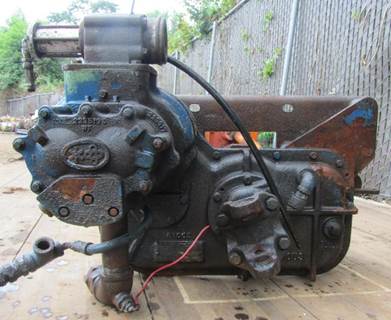 Sullair Transfer Case Assembly for a Ford