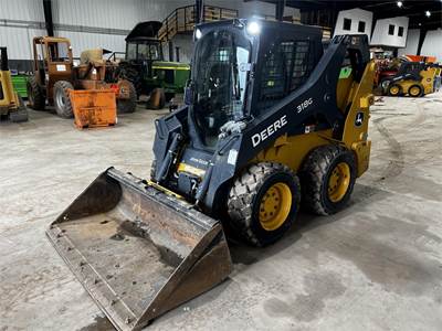 John Deere 318G Skid Steer