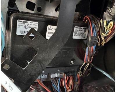 Freightliner Cascadia 125 ABS Control Module