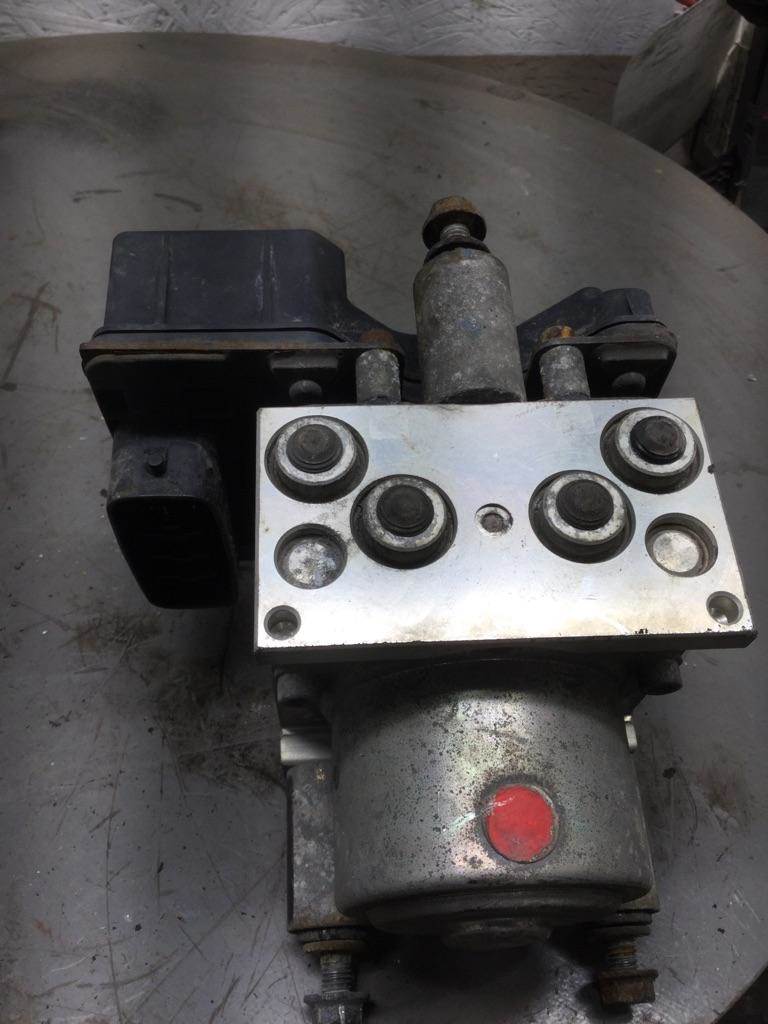 2007 Isuzu NPR ABS Control Module For Sale Toledo, OH 2238685