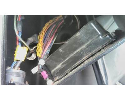 Kenworth T300 Left ABS Control Module