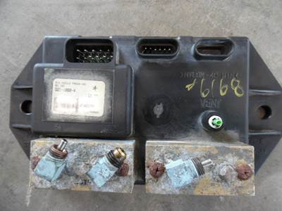 USED ABS/ BRAKE CONTROL MODULE, PART NUMBER Q21-1000-4 
