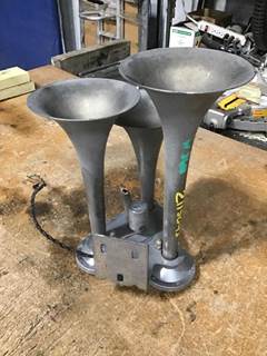 Freightliner Columbia 120 A/C Compressor