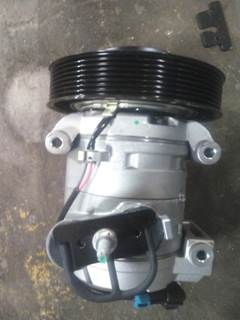 Volvo VNL A/C Compressor