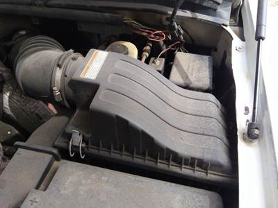 Ford F-250 Air Cleaner / Air Filter Housing for a Ford F250 SERIES