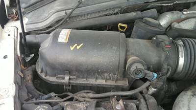 Ford F-550 Air Cleaner / Air Filter Housing for a Ford F550SD (SUPER DUTY)