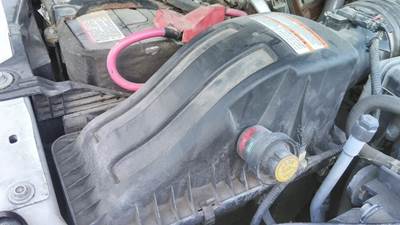 Ford F-550 Right Air Cleaner / Air Filter Housing for a Ford F550SD (SUPER DUTY)