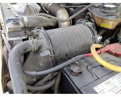 Ford F-550 Air Cleaner / Air Filter Housing for a Ford F550SD (SUPER DUTY)