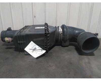 Ford F-750 Air Cleaner / Air Filter Housing for a Ford F750SD (SUPER DUTY)