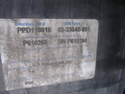 Freightliner Cascadia 113 Air Cleaner / Air Filter Housing