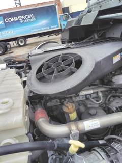 Freightliner Cascadia 113 Air Cleaner / Air Filter Housing