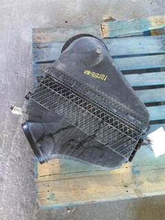 Freightliner Cascadia 113 Air Cleaner / Air Filter Housing