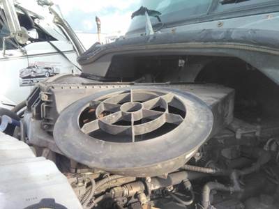 Freightliner Cascadia 113 Air Cleaner / Air Filter Housing