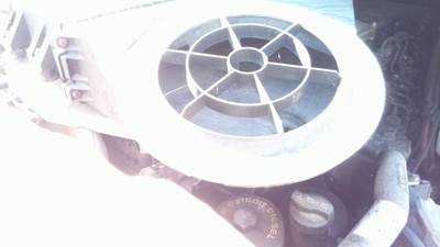 Freightliner Cascadia 113 Air Cleaner / Air Filter Housing