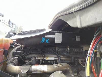 Freightliner Cascadia 113 Air Cleaner / Air Filter Housing