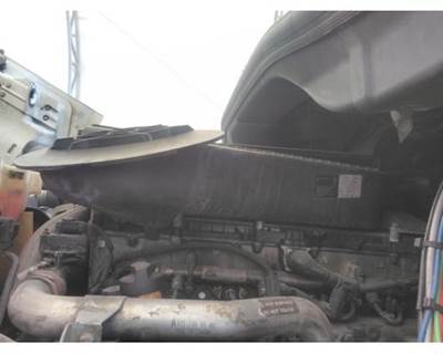 Freightliner Cascadia 113 Air Cleaner / Air Filter Housing