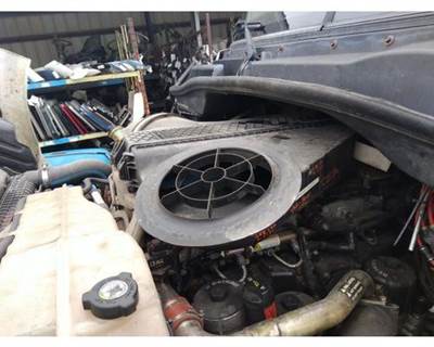 Freightliner Cascadia 113 Air Cleaner / Air Filter Housing