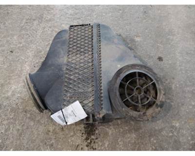 Freightliner Cascadia 113 Air Cleaner / Air Filter Housing