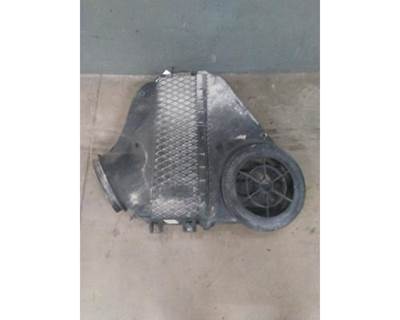 Freightliner Cascadia 113 Air Cleaner / Air Filter Housing