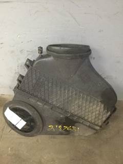 Freightliner Cascadia 125 Air Cleaner / Air Filter Housing