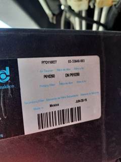 Freightliner Cascadia 125 Air Cleaner / Air Filter Housing